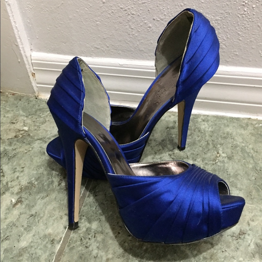 Marco Santi blues Heels hoes size 9